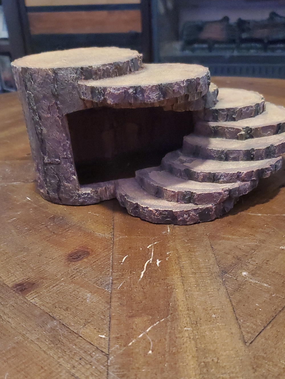 Natural Brown Reptile Hide with Stairs - Brand: